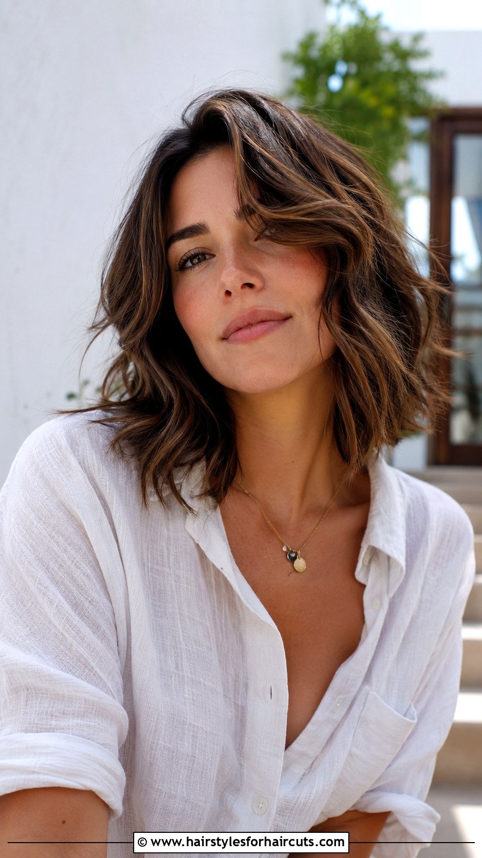 Texturized Wavy Lob Haircut - 25 good haircuts for wavy curly hair - 25 good haircuts for wavy curly hair