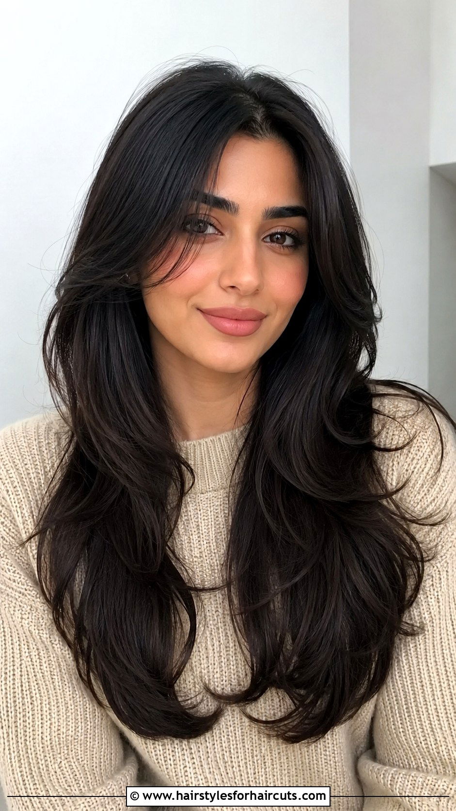Thick Arabian Hair With Face Framing Layers - 25 arabian hairstyles - 25 arabian hairstyles