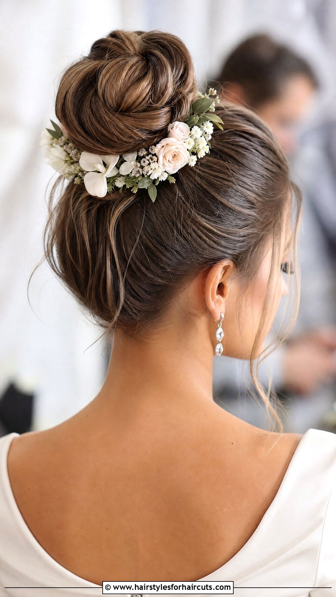 Top Knot Wedding Hairstyle - 25 wedding hairstyles - 25 wedding hairstyles