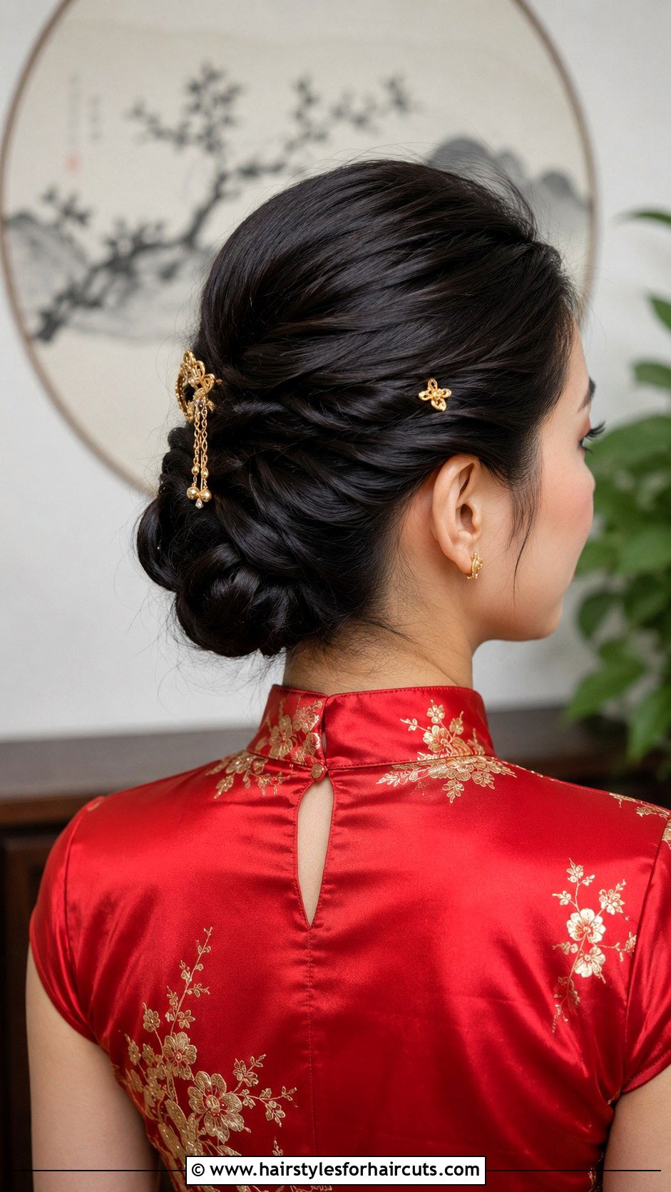 Traditional Asian Wedding Low Bun - 25 asian wedding hairstyles for long hair - 25 asian wedding hairstyles for long hair