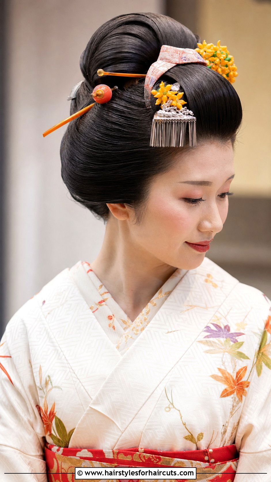 Traditional Shimada Geisha Hairstyle - 25 geisha hairstyles - 25 geisha hairstyles