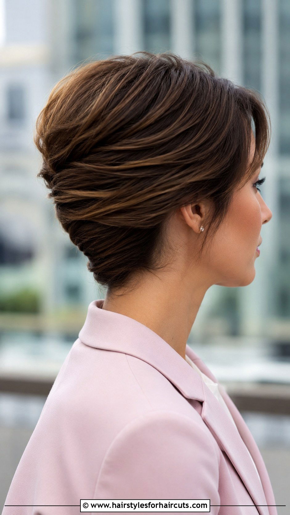 Tucked And Pinned Short Bob - 25 easter hairstyles for short hair - 25 easter hairstyles for short hair