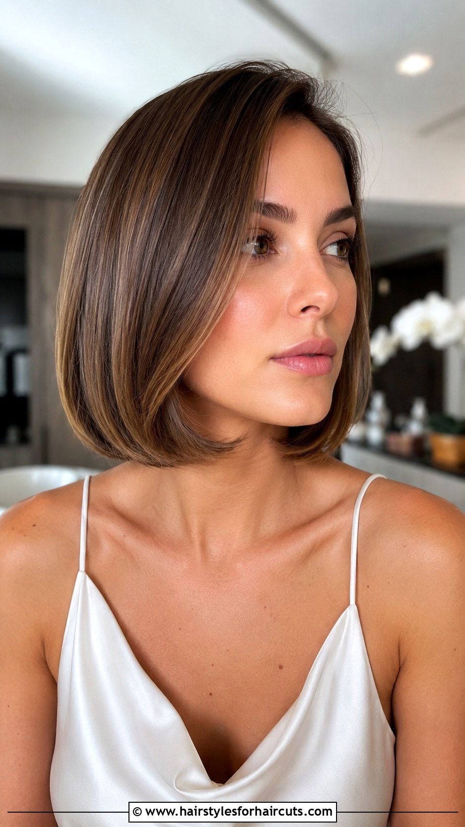 Tucked Bob Hairstyle - 25 business casual hairstyles - 25 business casual hairstyles