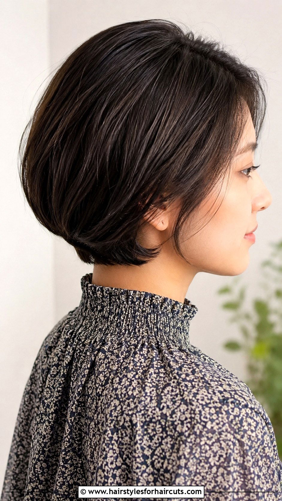 Tucked Bob Medium Hair - 25 work hairstyles for medium hair - 25 work hairstyles for medium hair