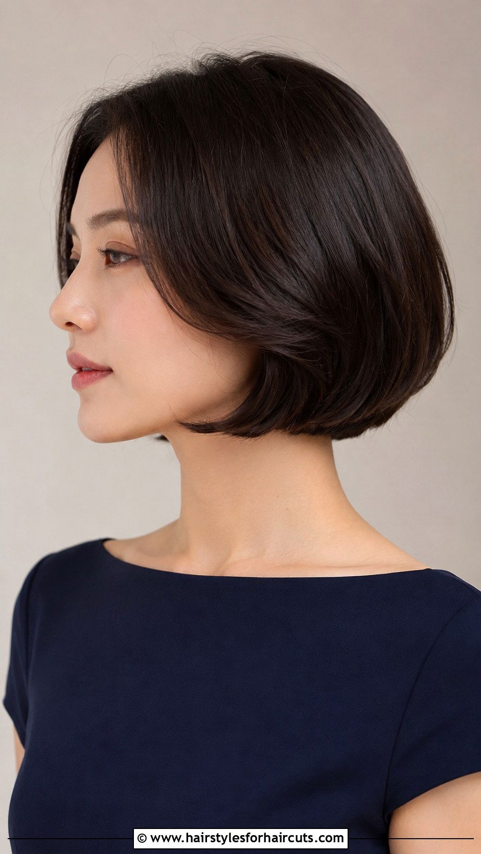 Tucked Under Bob - 25 audrey hepburn hairstyles - 25 audrey hepburn hairstyles