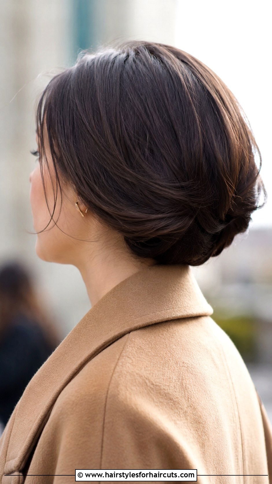 Tucked Under Short Bob - 25 cute and quick hairstyles for short hair - 25 cute and quick hairstyles for short hair