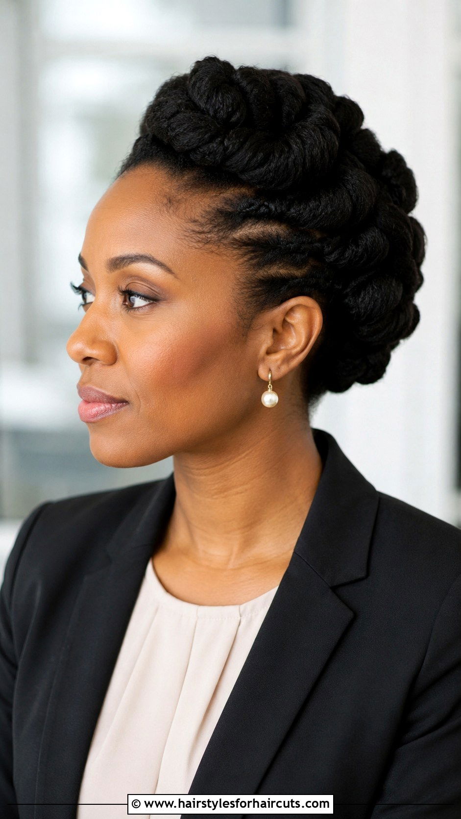 Twist And Pin Updo - 25 easy protective hairstyles for short natural hair - 25 easy protective hairstyles for short natural hair