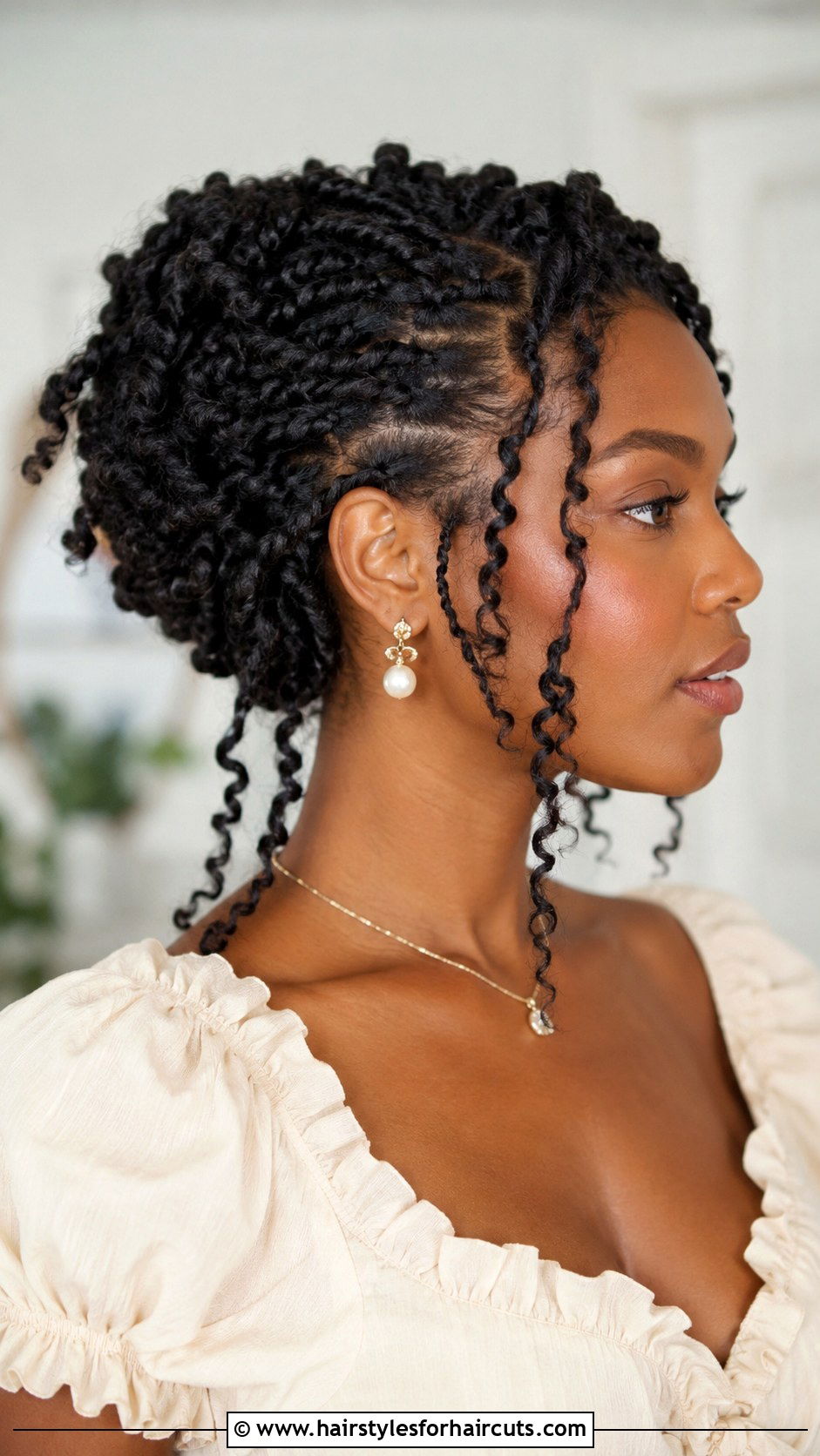 Twist And Pin Updo - 25 hairstyles without hair tie - 25 hairstyles without hair tie