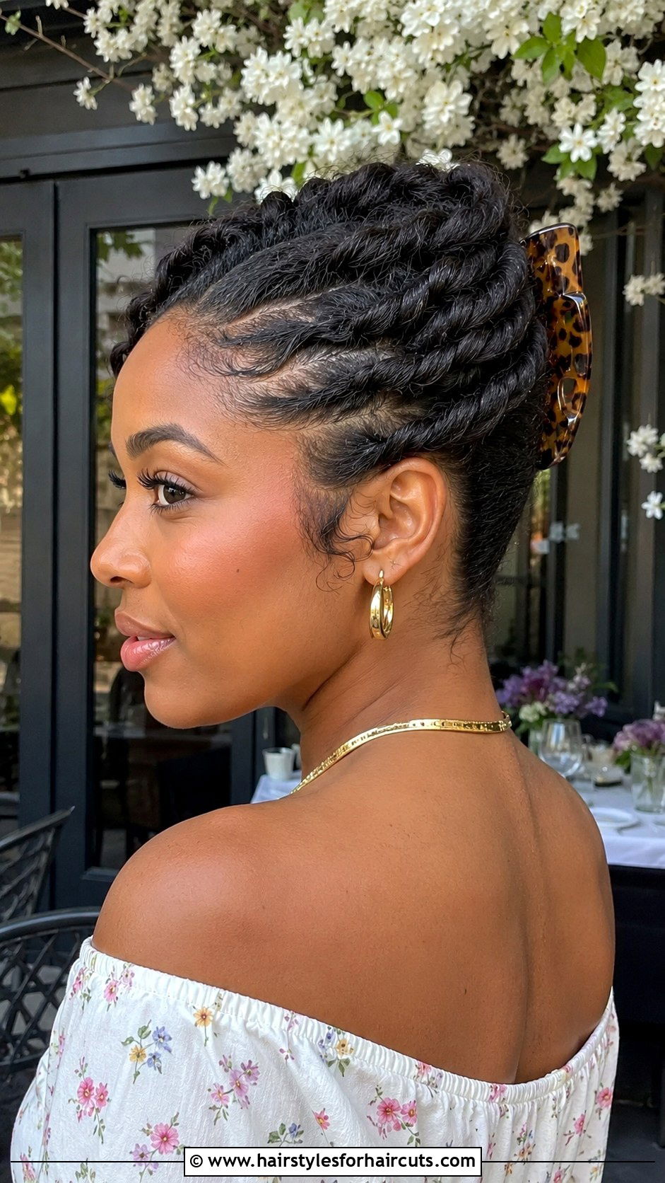 Twisted Banana Clip Updo - 25 banana clip natural hairstyles - 25 banana clip natural hairstyles