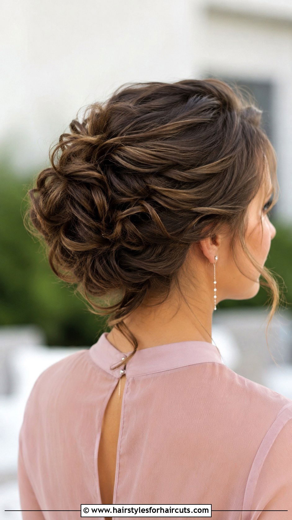 Twisted Curly Updo - 25 work hairstyles for curly hair - 25 work hairstyles for curly hair