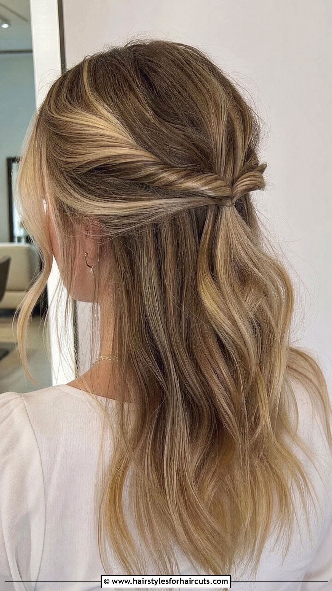 Twisted Half Up Hairstyle - 25 baby shower hairstyles - 25 baby shower hairstyles