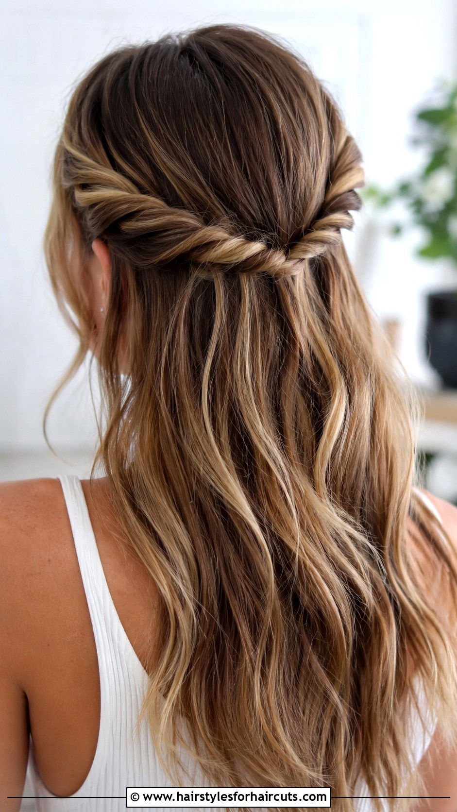 Twisted Half Up Hairstyle - 25 easy summer hairstyles for long hair - 25 easy summer hairstyles for long hair