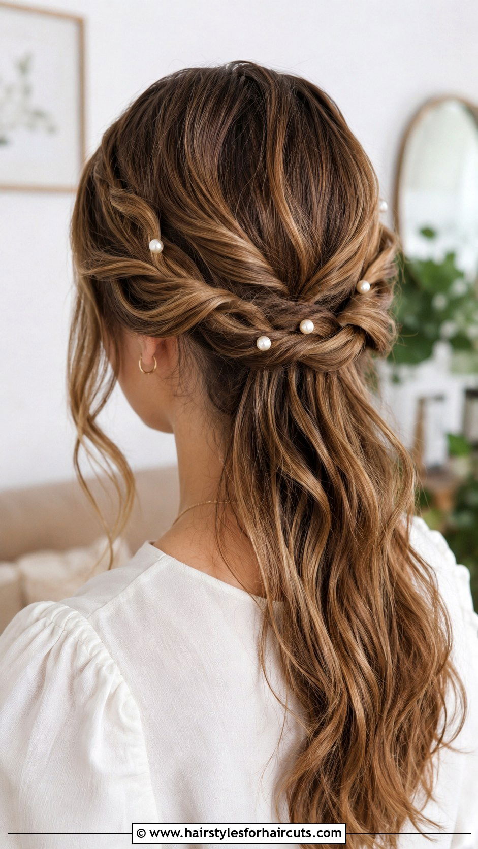 Twisted Half Up Hairstyle - 25 christmas hairstyles - 25 christmas hairstyles