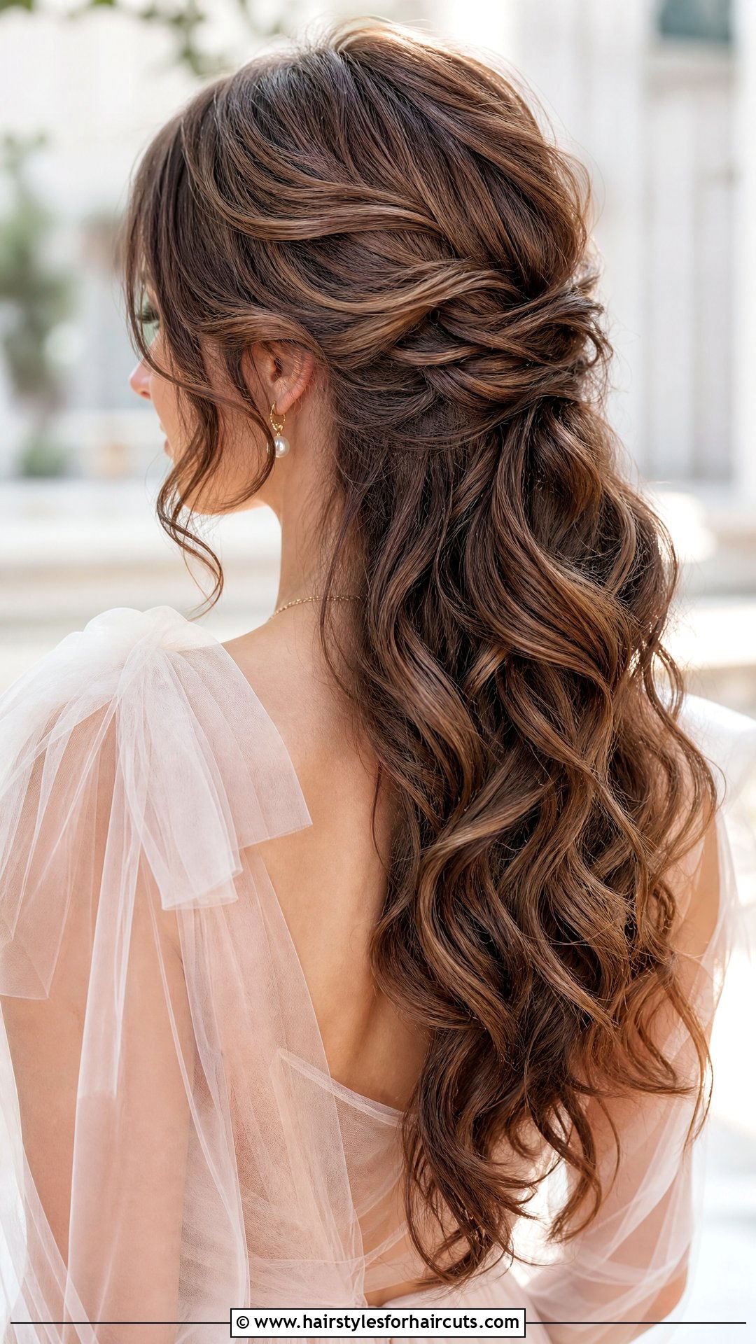 Twisted Half Up Wavy Hair - 25 wedding hairstyles for wavy hair - 25 wedding hairstyles for wavy hair