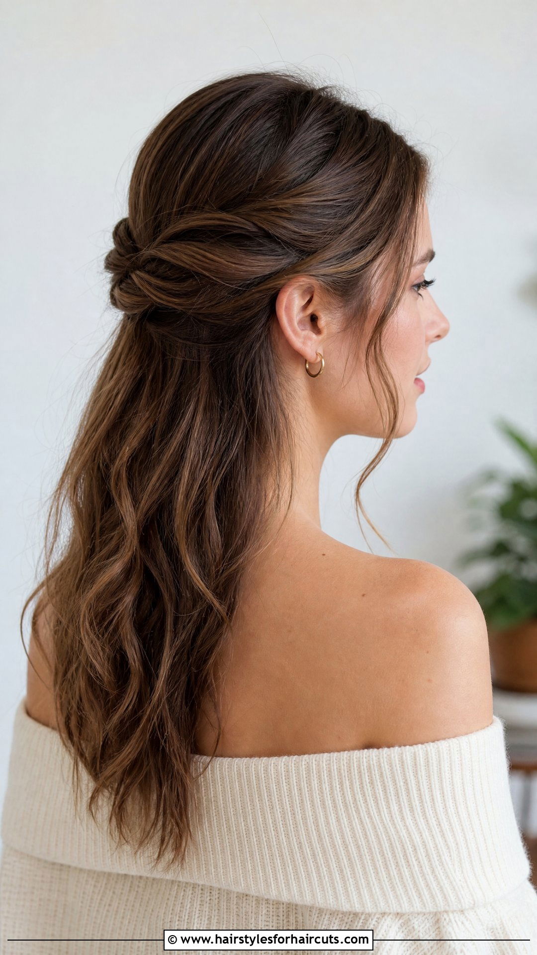 Twisted Half Updo - 25 winter hairstyles - 25 winter hairstyles