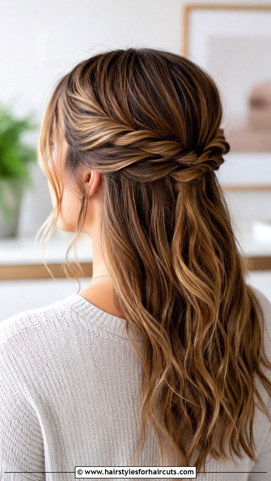 Twisted Half Updo - 25 cute easy hairstyles for long hair - 25 cute easy hairstyles for long hair