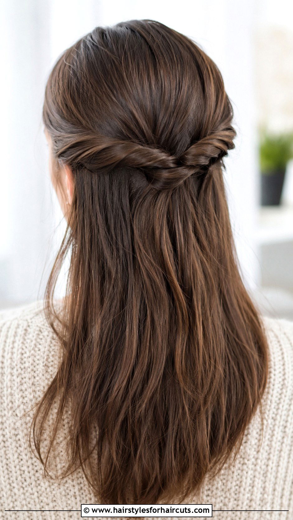 Twisted Half Updo For Straight Hair - 25 graduation hairstyles for straight hair - 25 graduation hairstyles for straight hair