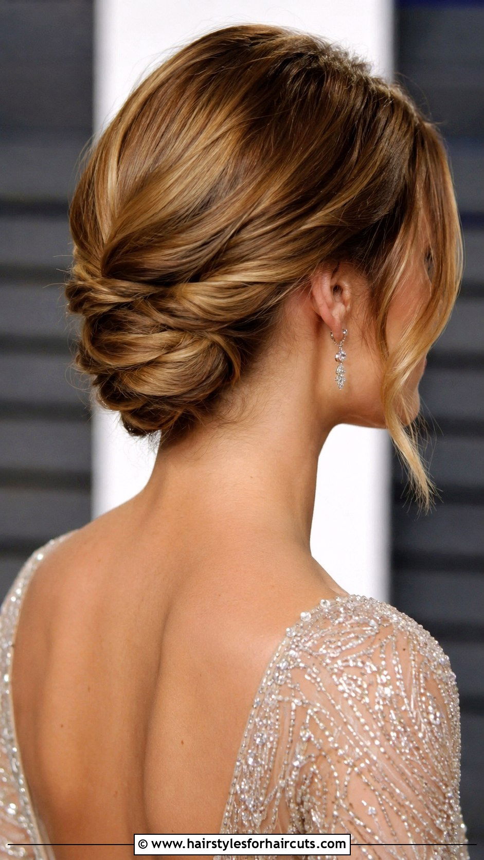 Twisted Low Chignon For Bob - 25 bridesmaid hairstyles for short hair - 25 bridesmaid hairstyles for short hair