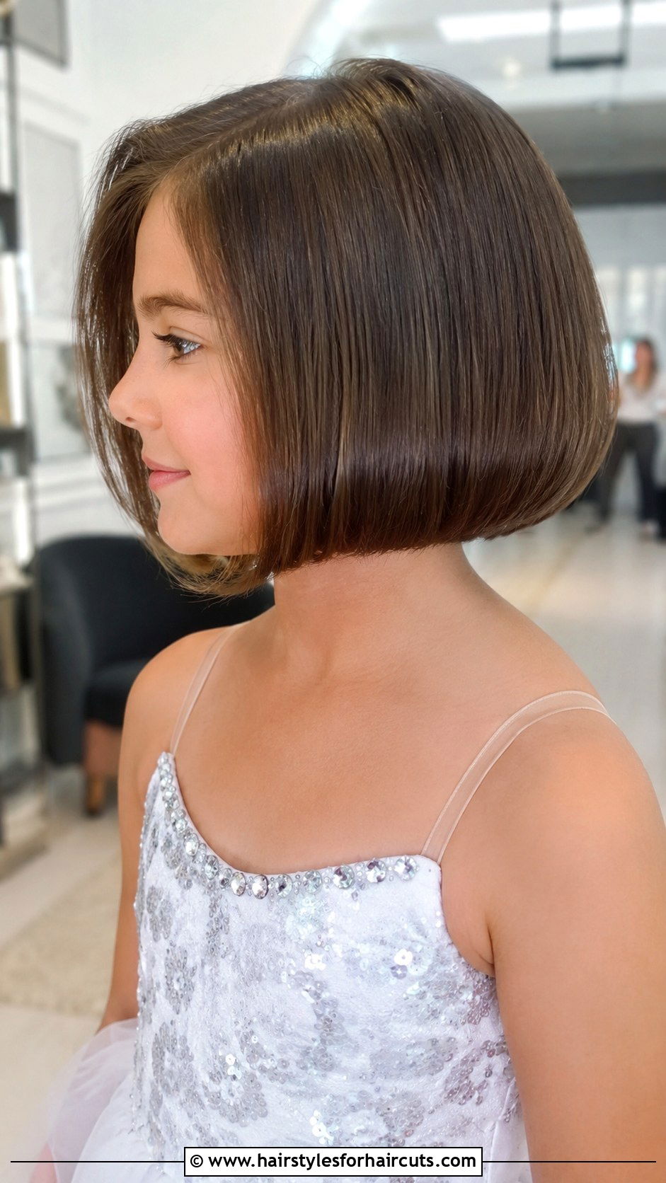 Twisted Low Ponytail - 25 cute easy hairstyles for girls short hair - 25 cute easy hairstyles for girls short hair
