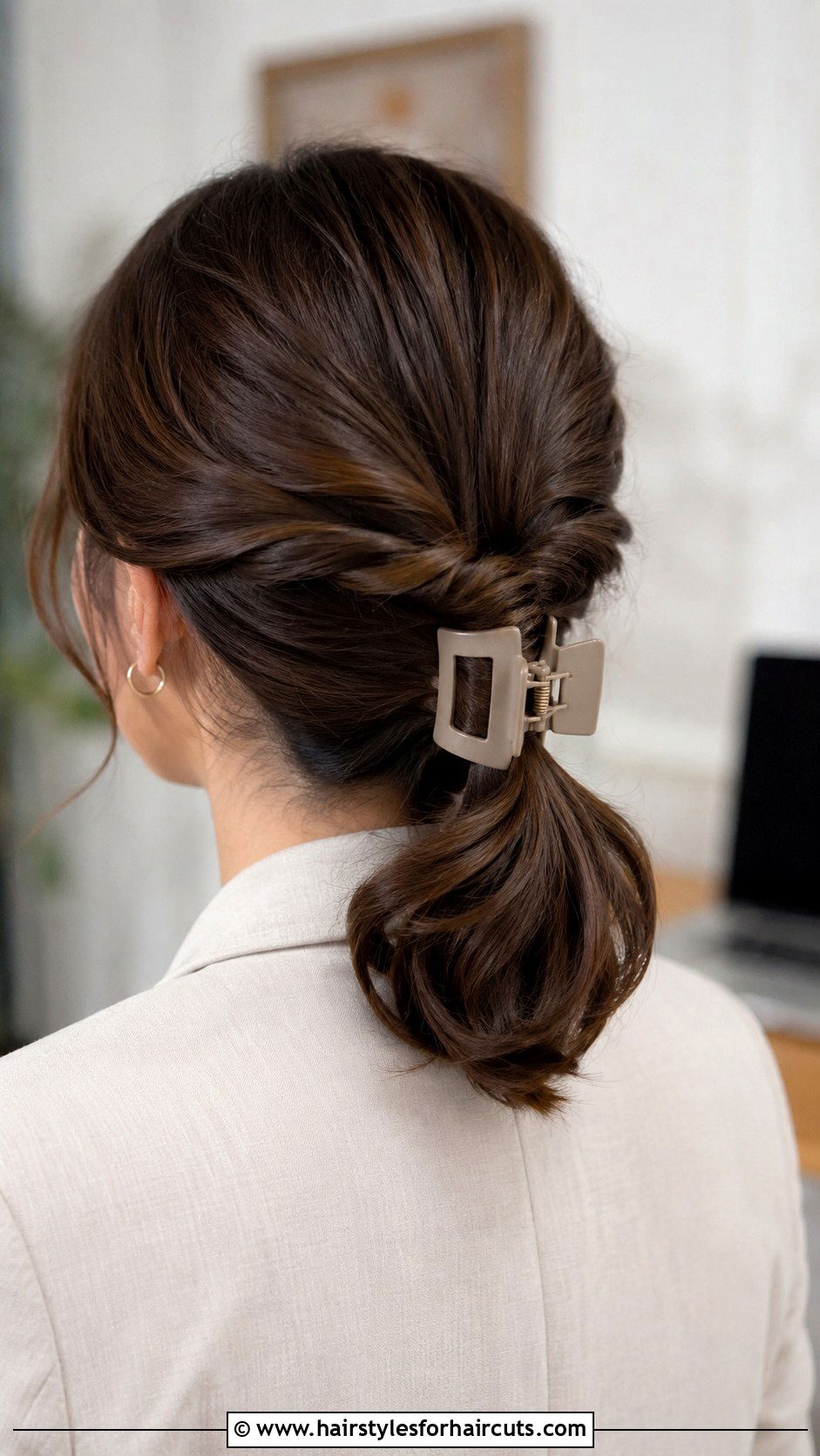 Twisted Low Ponytail With Claw Clip - 25 hairstyles with hair clips - 25 hairstyles with hair clips