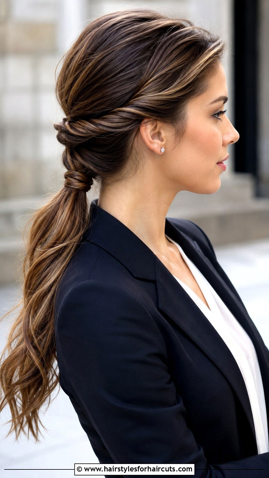 Twisted Ponytail Medium Hair - 25 work hairstyles for medium hair - 25 work hairstyles for medium hair