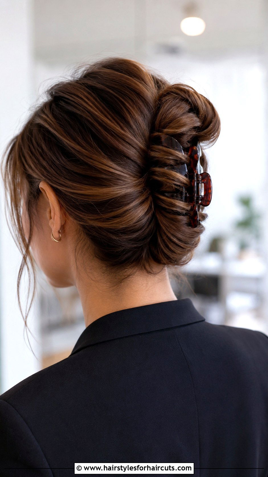 Twisted Updo Claw Clip - 25 claw clip hairstyles for long hair - 25 claw clip hairstyles for long hair