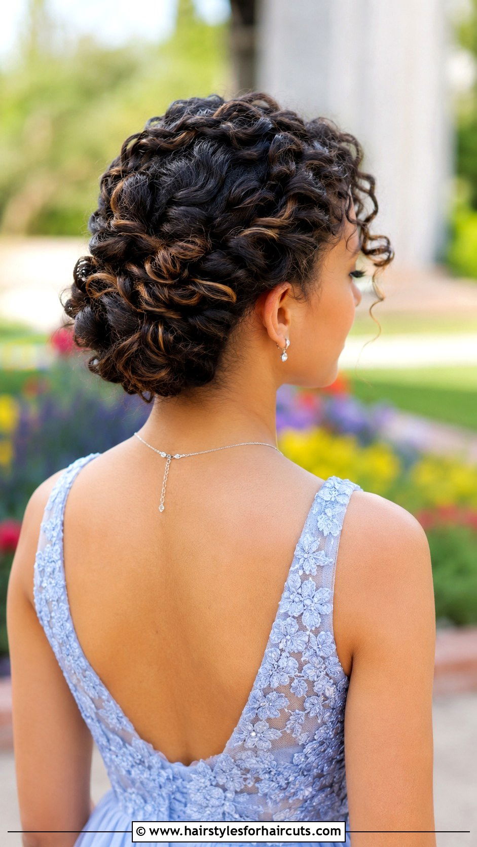Twisted Updo For Curly Hair - 25 curly hairstyles girls - 25 curly hairstyles girls