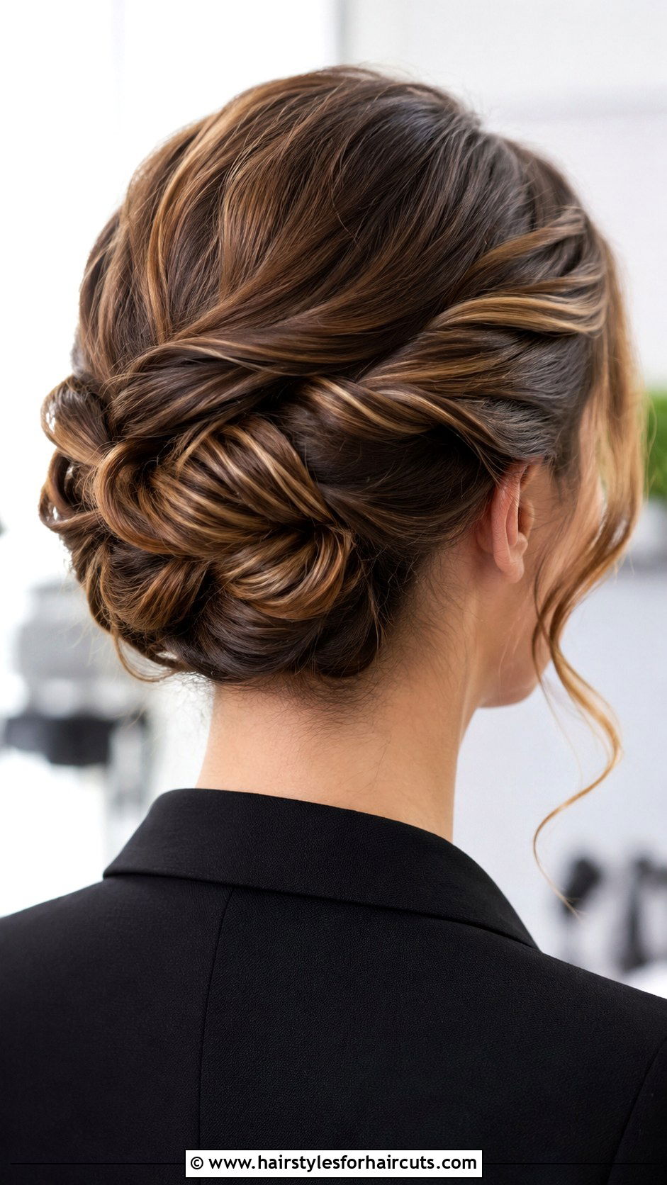 Twisted Updo For Wavy Hair - 25 easy hairstyles for wavy hair - 25 easy hairstyles for wavy hair