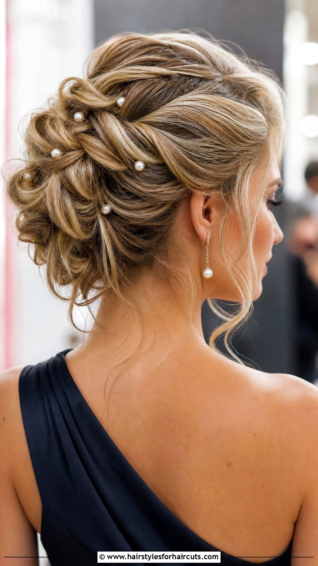 Twisted Updo With Pearls - 25 hairstyles with pearls - 25 hairstyles with pearls