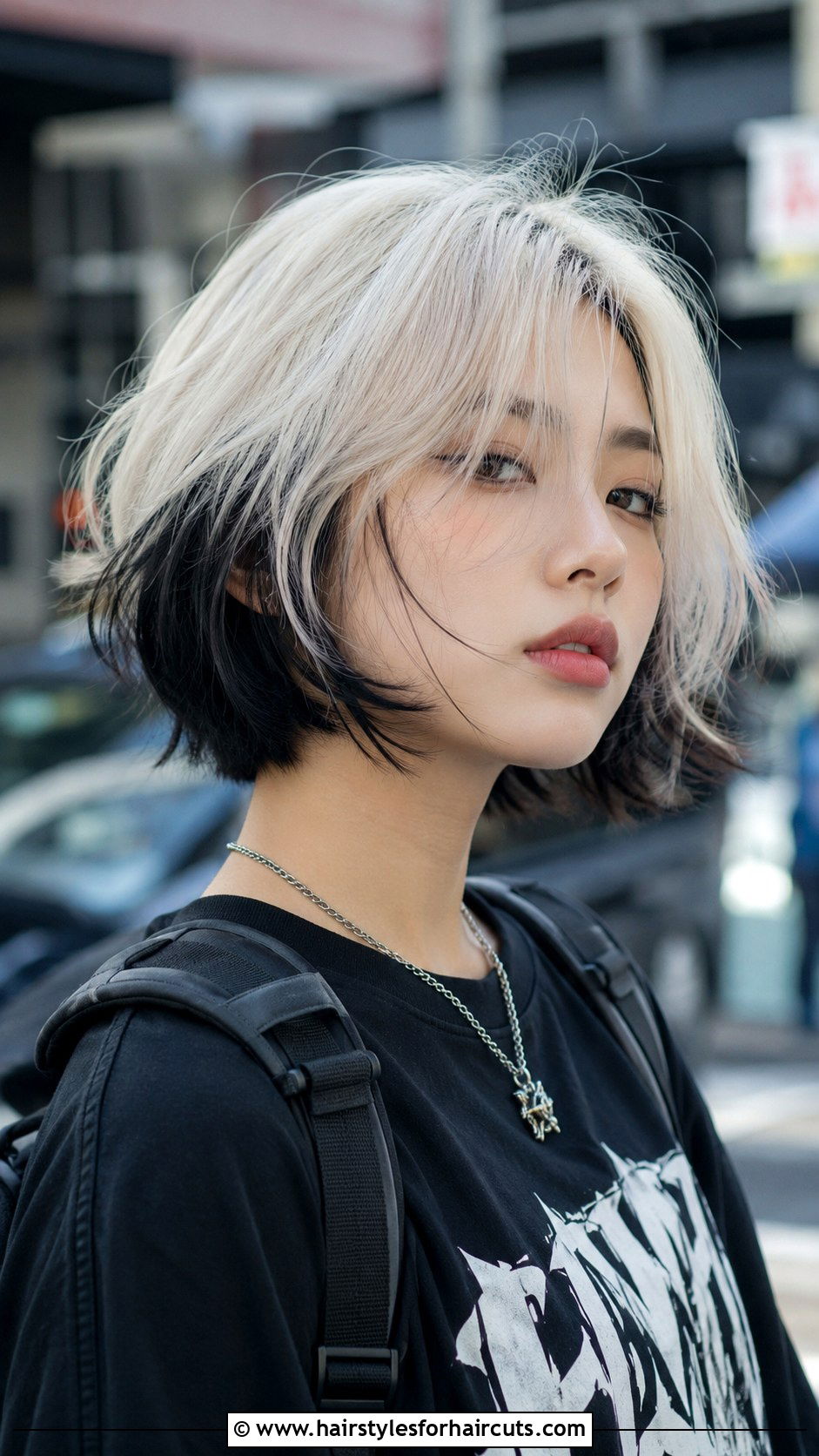 Two Tone Blonde And Black Bob - 25 nu metal hairstyles - 25 nu metal hairstyles