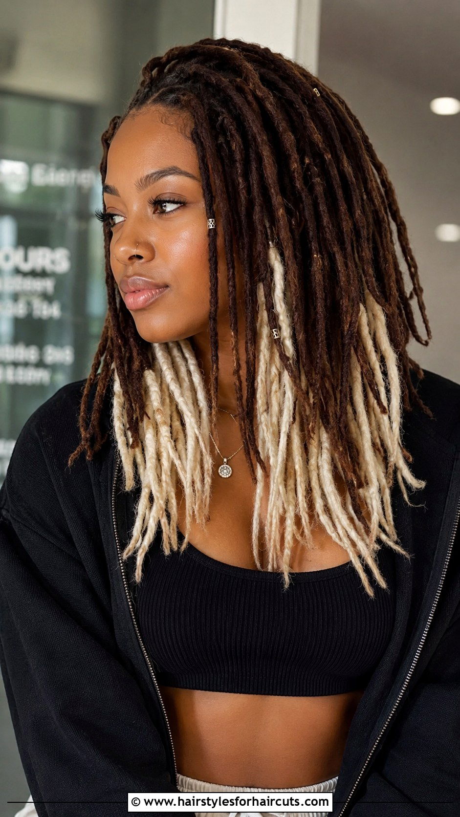 Two Tone Dreadlocks - 25 dread hairstyles for ladies - 25 dread hairstyles for ladies