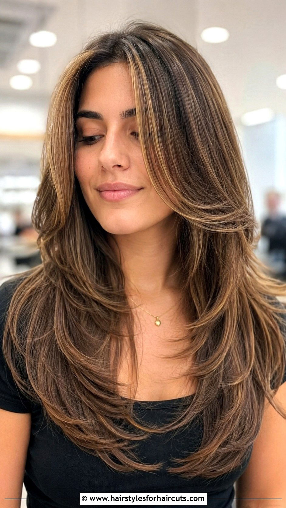 U Shaped Layered Haircut - 25 medium layered haircuts for thick hair - 25 medium layered haircuts for thick hair