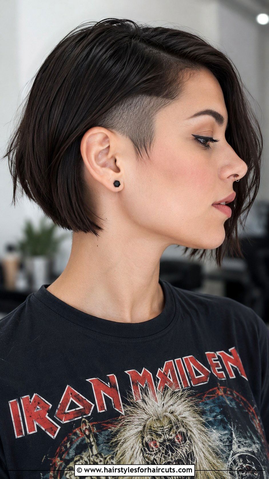 Undercut Bob - 25 haircuts for shoulder length straight hair - 25 haircuts for shoulder length straight hair