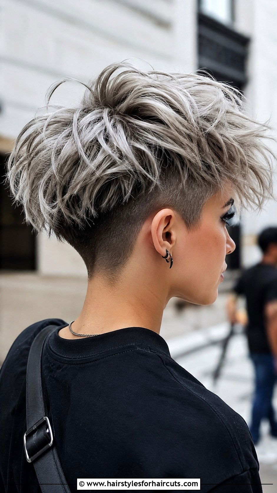 Undercut Choppy Bob - 25 choppy bob hairstyles for fine hair - 25 choppy bob hairstyles for fine hair