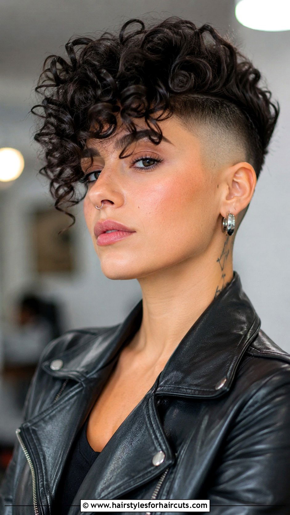 Undercut Curly Haircut - 25 curly haircuts for round face - 25 curly haircuts for round face