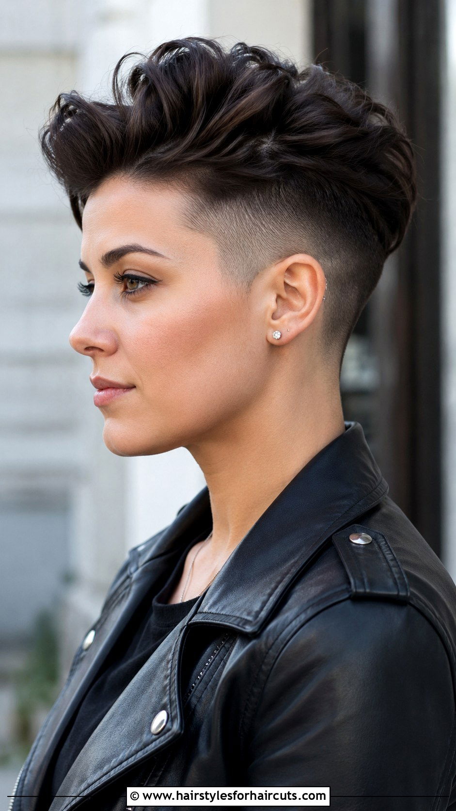 Undercut Pixie - 25 haircuts chair - 25 haircuts chair