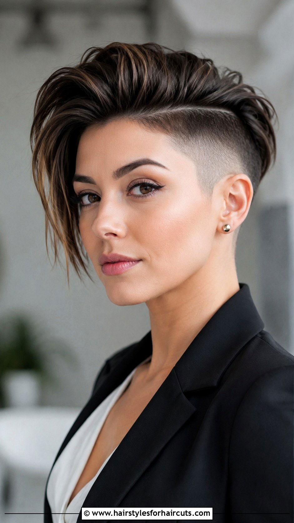 Undercut Pixie - 25 haircuts gif - 25 haircuts gif
