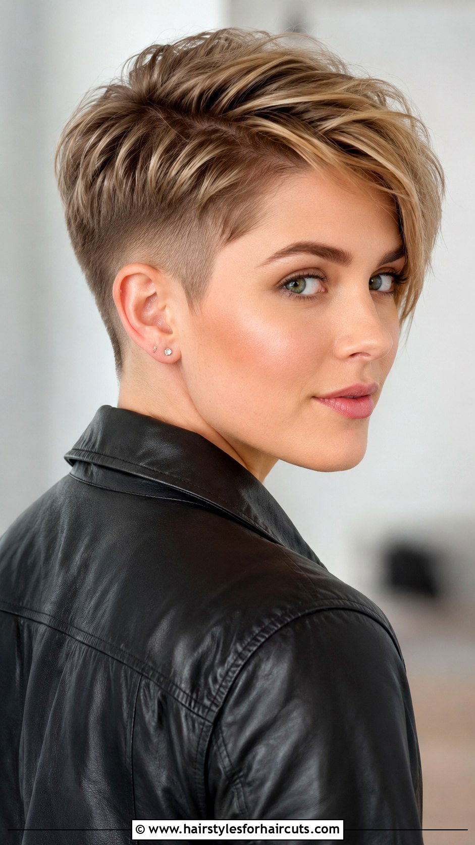 Undercut Pixie For Thin Hair - 25 short hairstyles for women with thinning hair - 25 short hairstyles for women with thinning hair