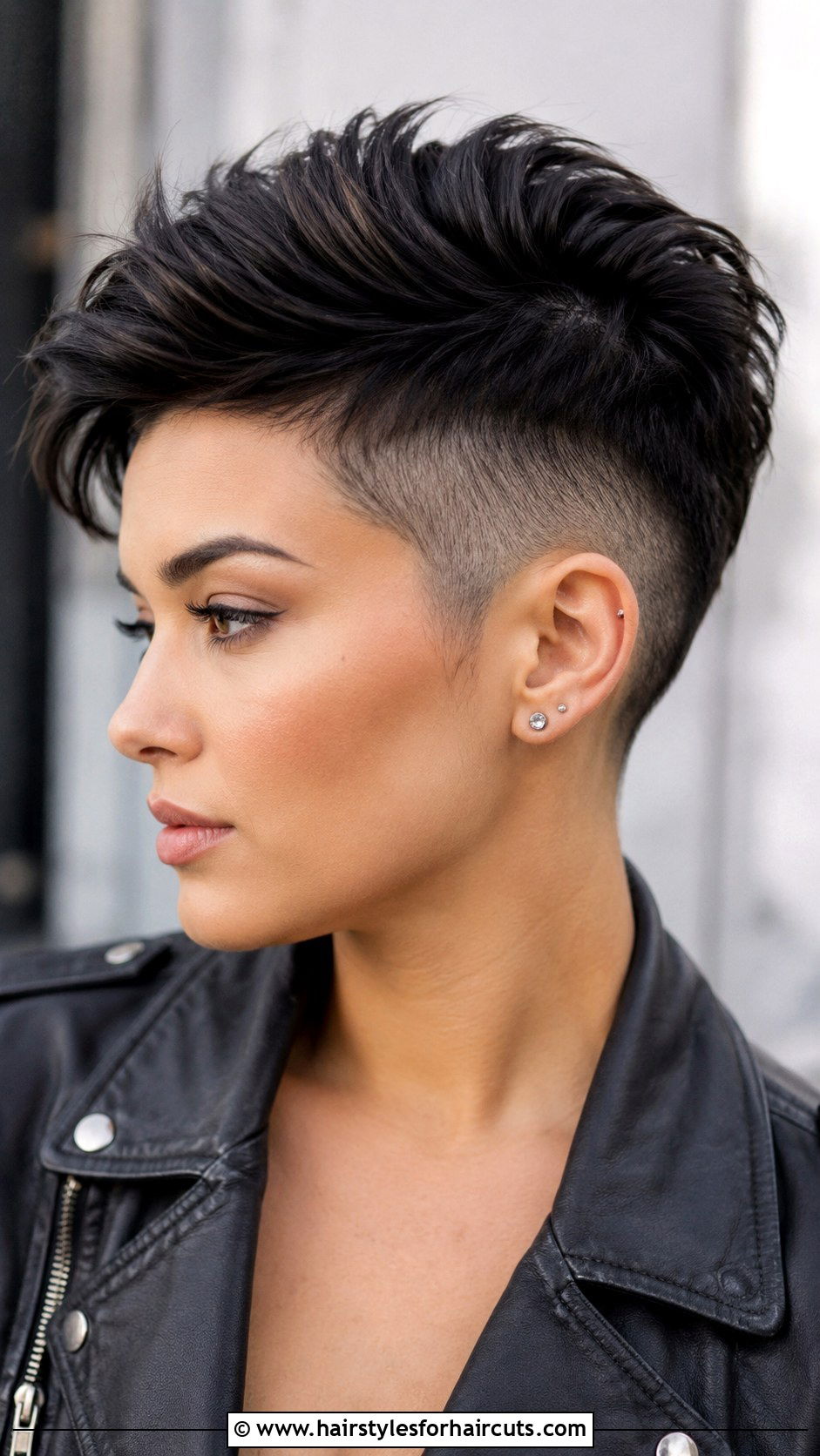 Undercut Pixie Short Haircut - 25 best short haircuts - 25 best short haircuts