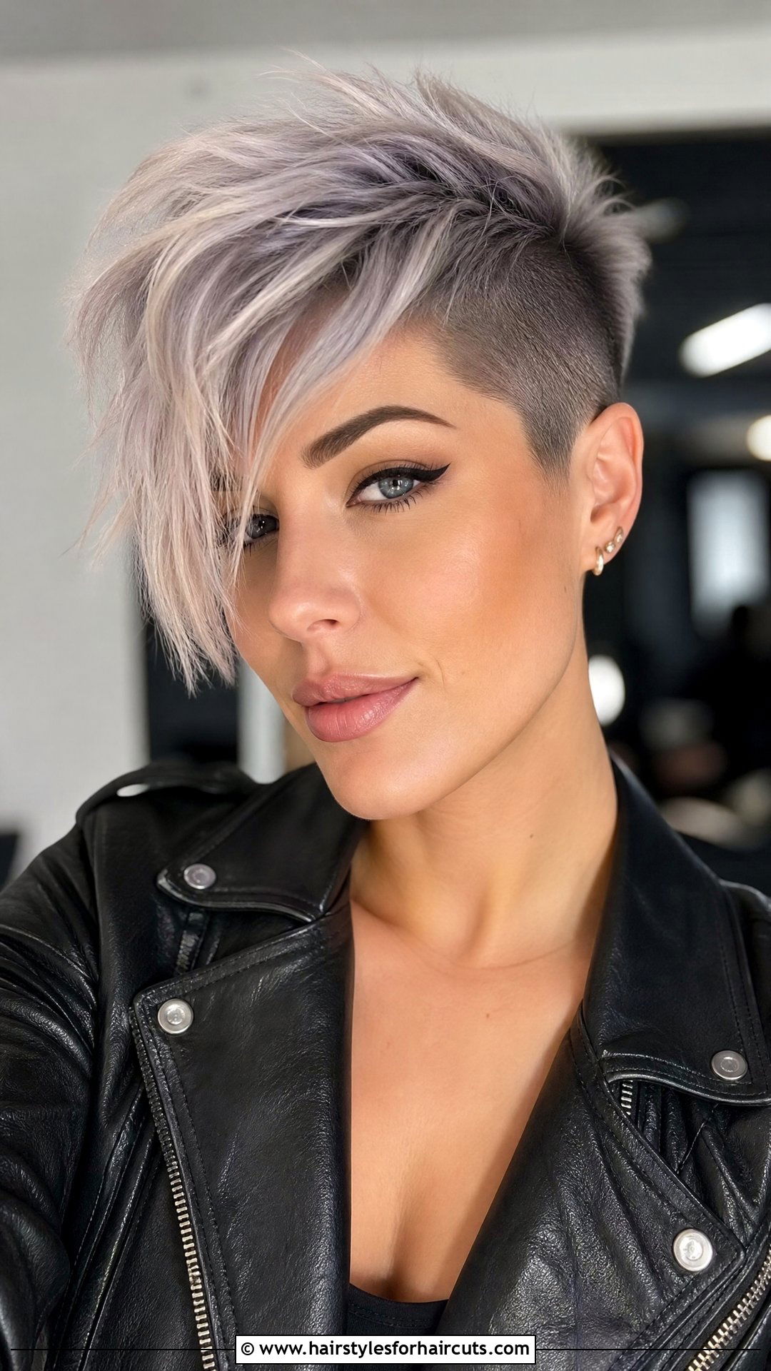 Undercut Pixie Side Sweep - 25 side parting hairstyles female short hair - 25 side parting hairstyles female short hair