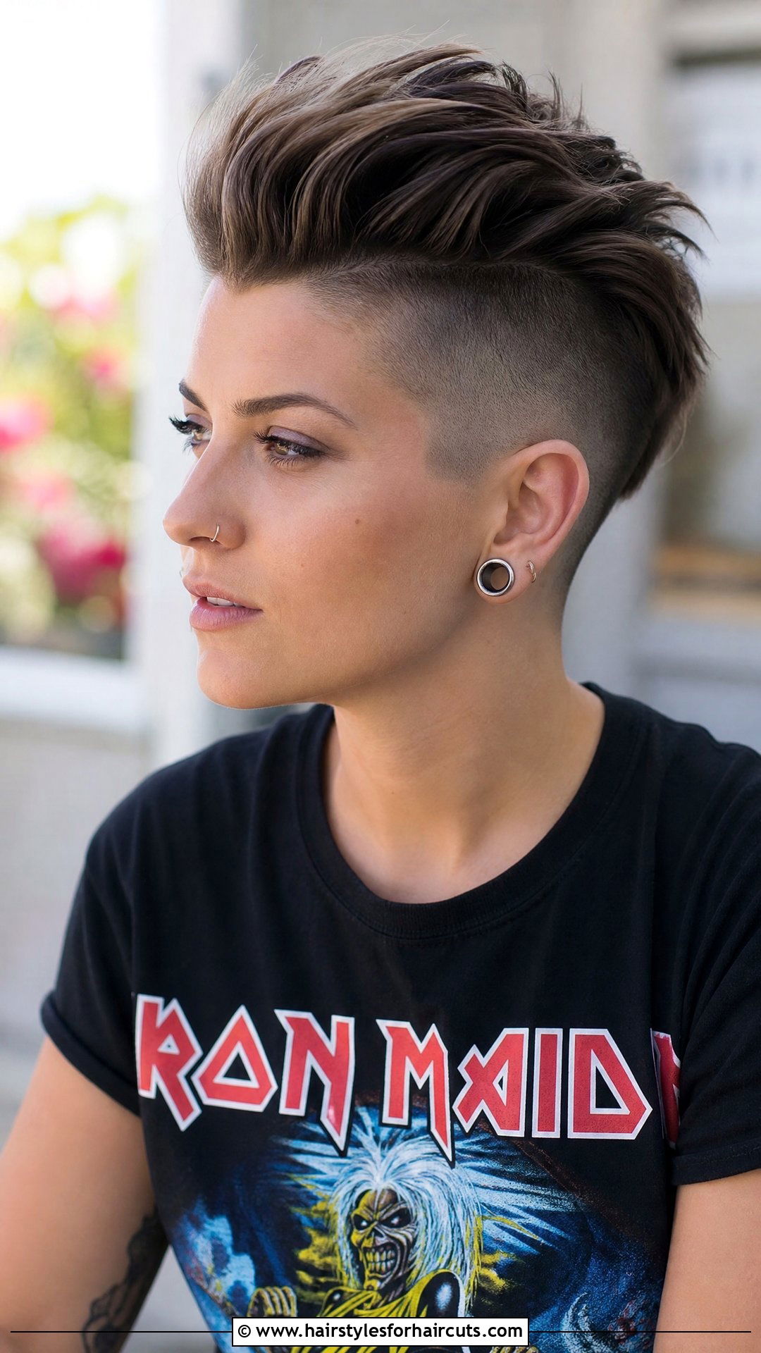 Undercut Short Hair - 25 womans short haircuts - 25 womans short haircuts