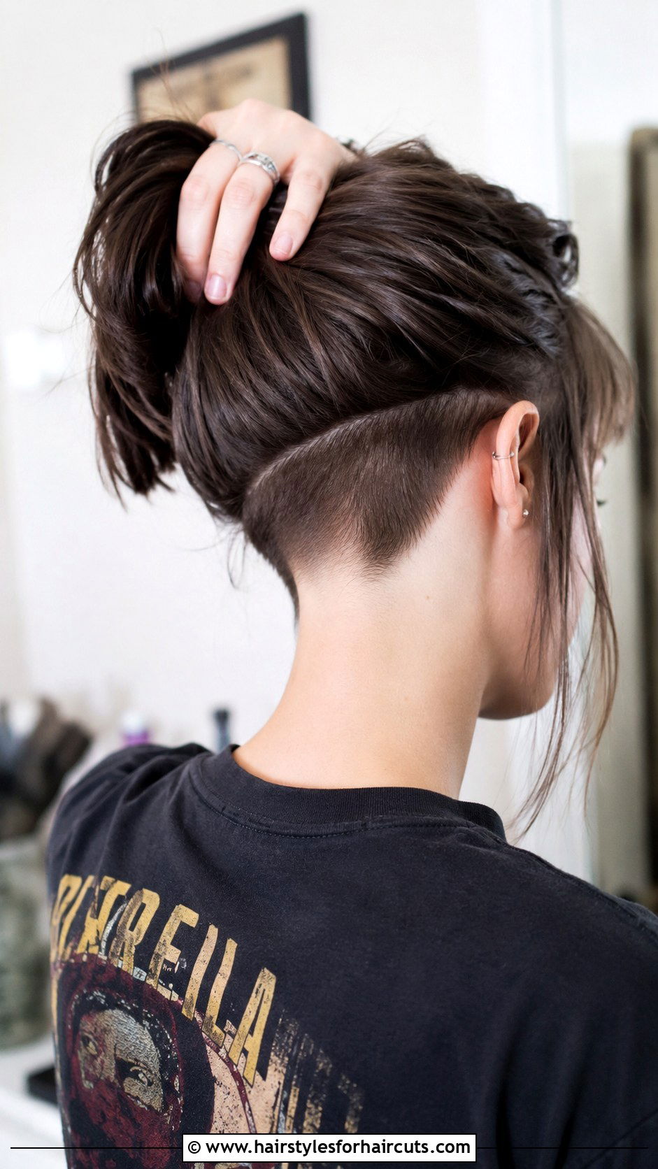 Undercut Women Haircut - 25 cheap haircuts for women - 25 cheap haircuts for women