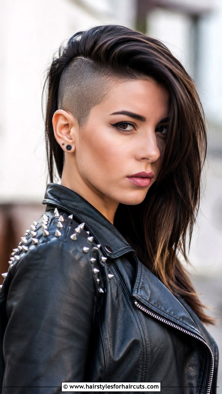 Undercut Women - 25 haircuts clipart - 25 haircuts clipart