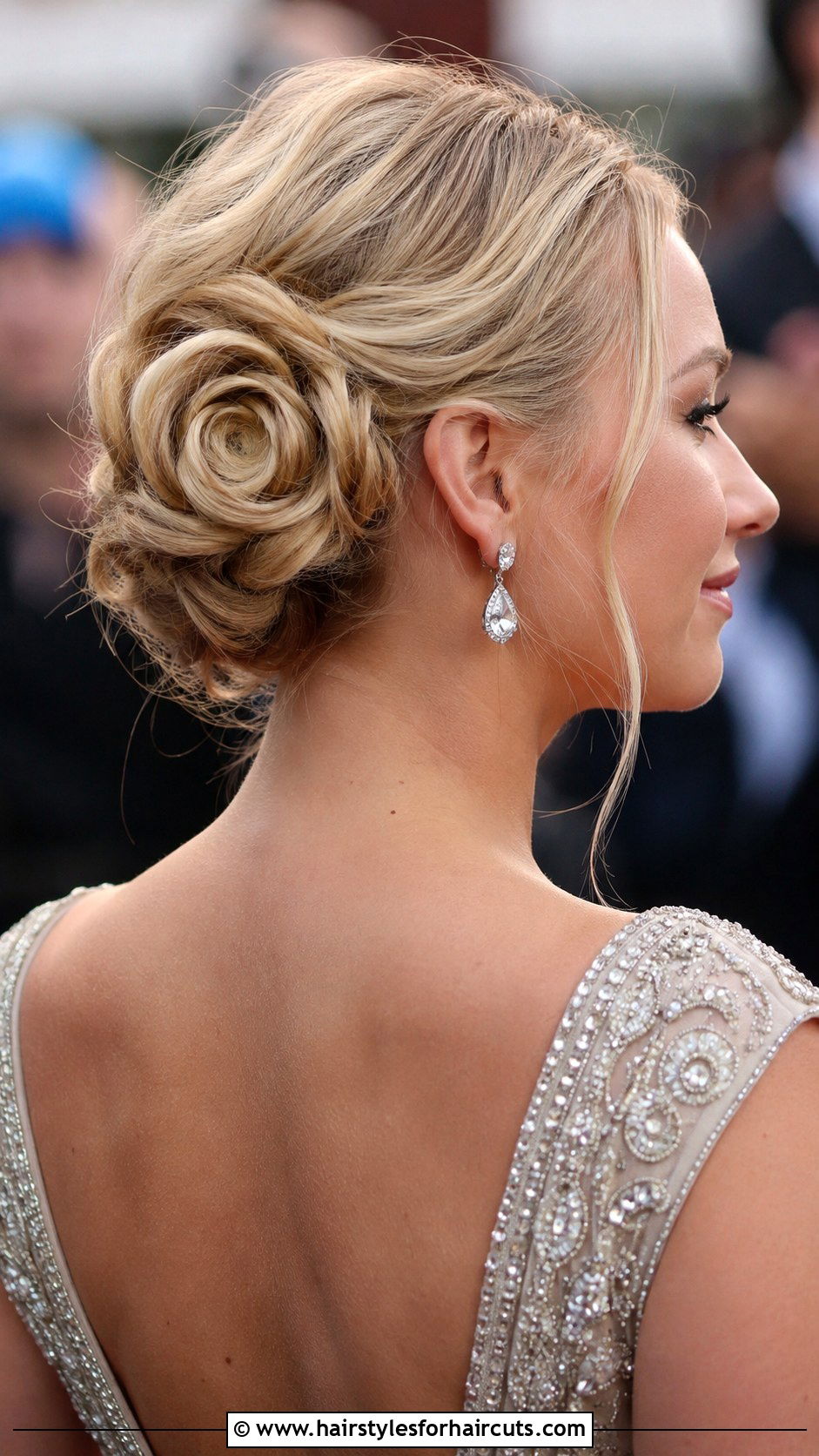 Undone Chignon Bun - 25 cute bun hairstyles - 25 cute bun hairstyles