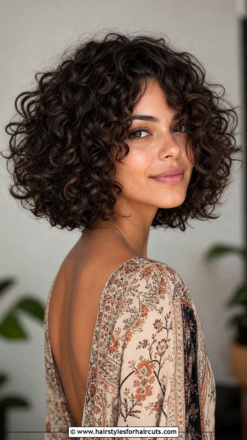 V Cut Curly Bob - 25 short bob haircuts for curly hair - 25 short bob haircuts for curly hair