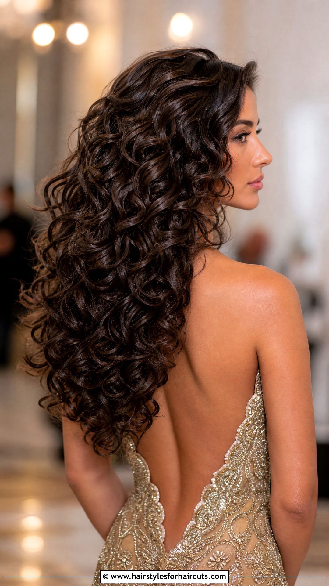 V Cut Curly Hair - 25 womens haircuts curly hair - 25 womens haircuts curly hair