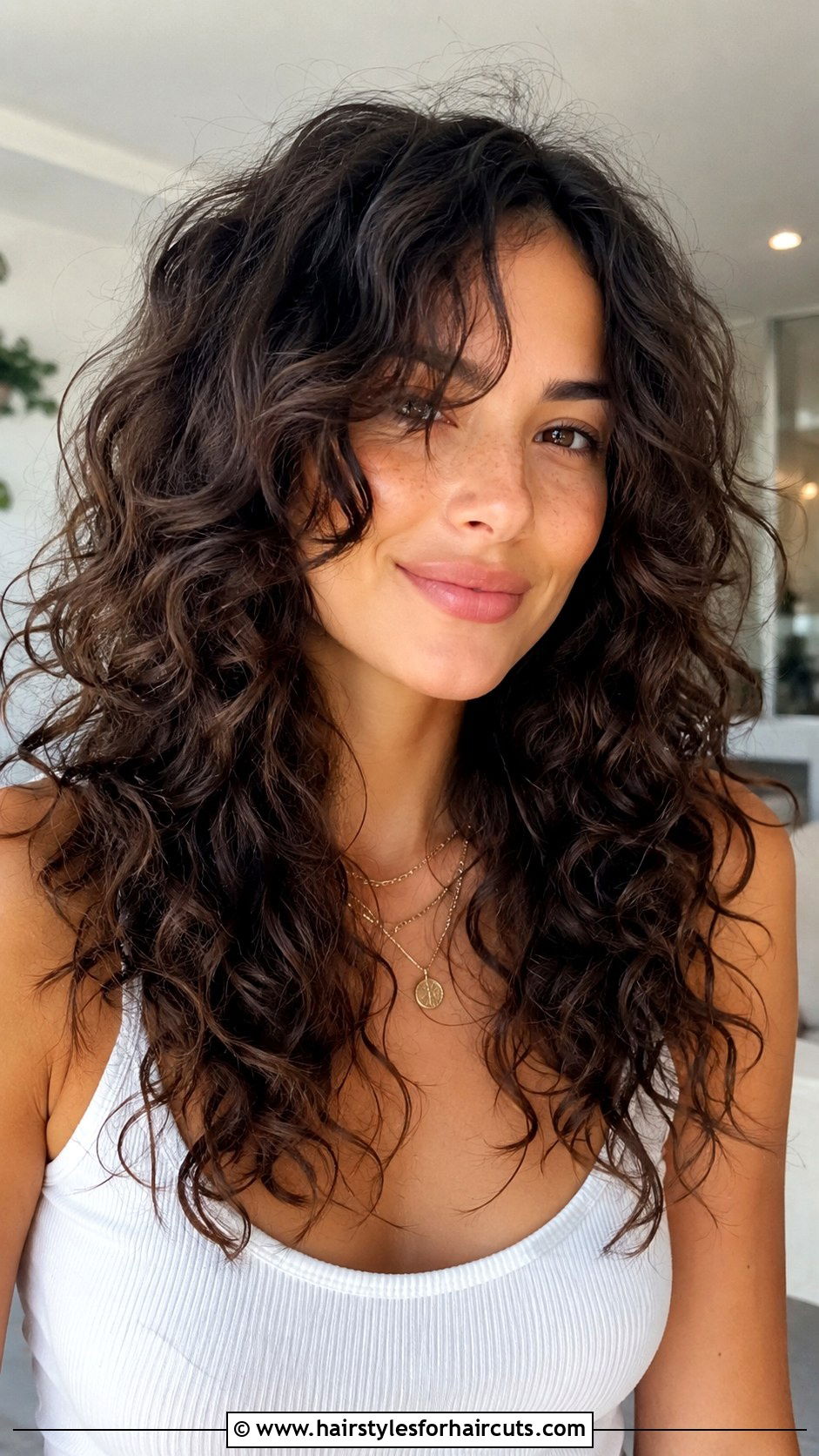 V Cut Curly Haircut With Face Framing - 25 face framing haircuts for curly hair - 25 face framing haircuts for curly hair