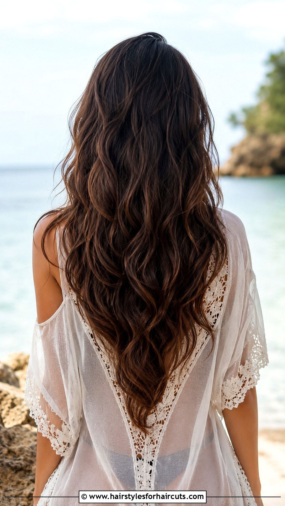 V Cut Haircut For Long Wavy Hair - 25 best haircuts for wavy curly hair - 25 best haircuts for wavy curly hair