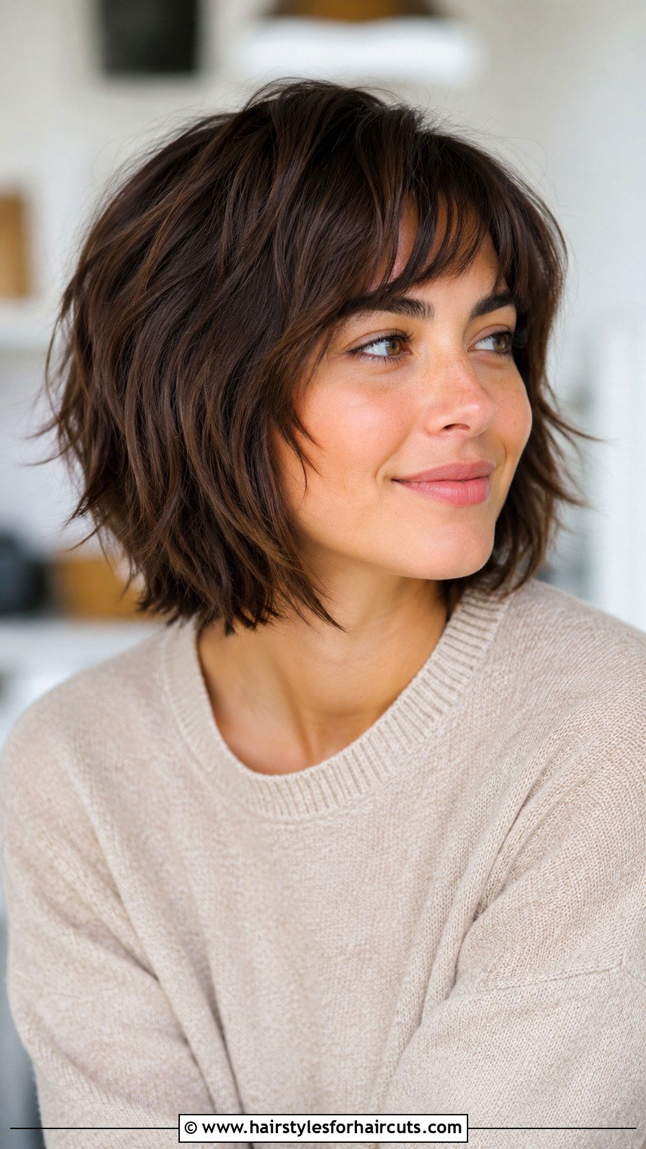 V Cut Long Haircut - 25 hairstyles for fine straight hair - 25 hairstyles for fine straight hair