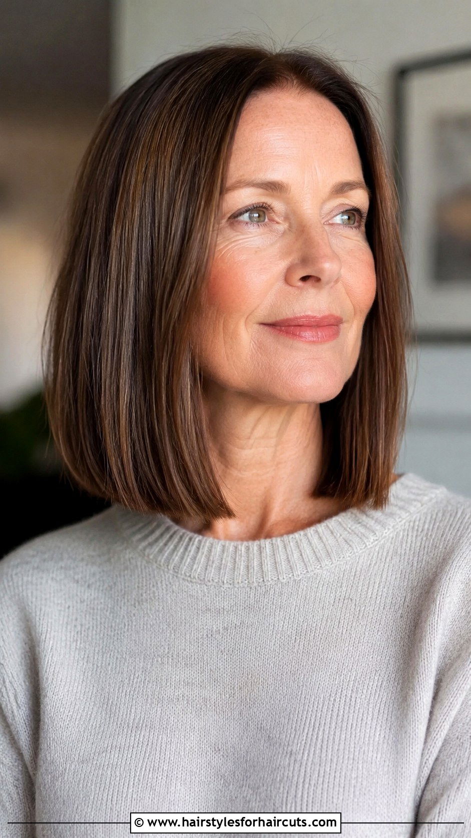 V Cut Medium Length Hair - 25 mid length hairstyles for older women - 25 mid length hairstyles for older women